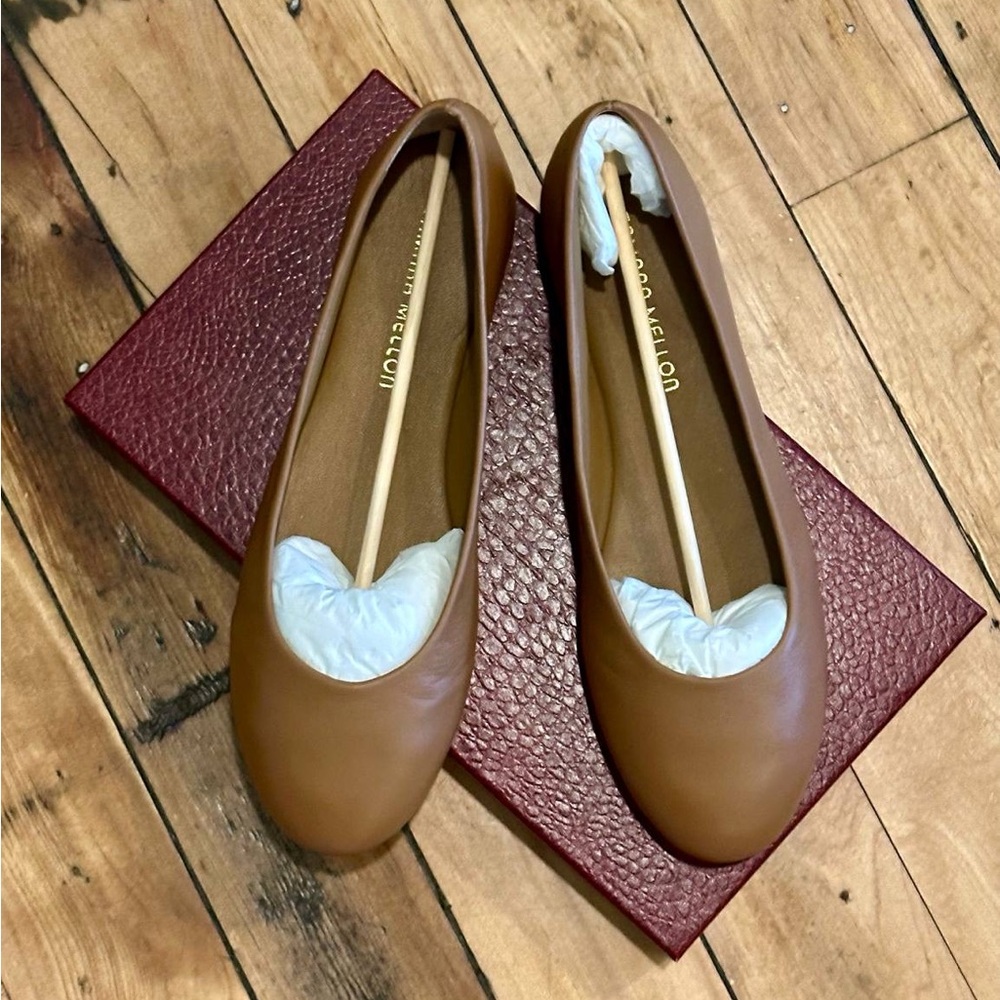 Tamara Mellon Brown Leather Flats with Classic Silhouette